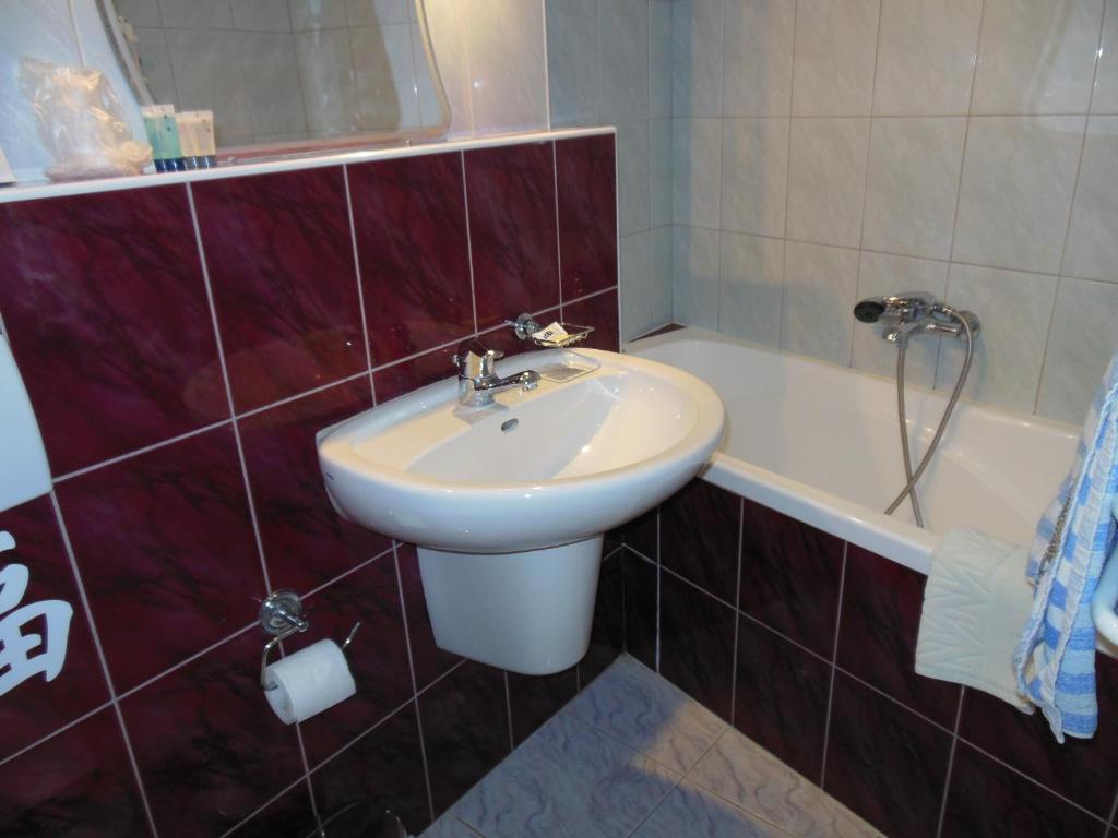 Hotel Pekin Wladyslawowo Quarto foto